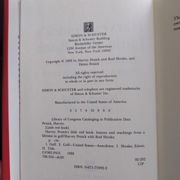Harvey Penick's Little Red Book: Lessons and Teachings from a Lifetime in Golf - Picture 2 of 5